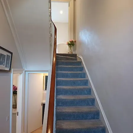 Eglinton Road - Super King - Ensuite منزل للإقامة برايْ